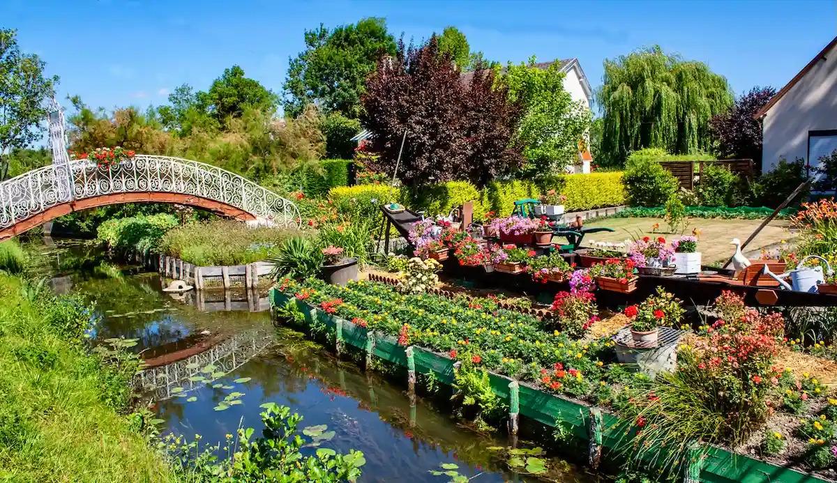 Hortillonnages amiens airbnb accommodation
