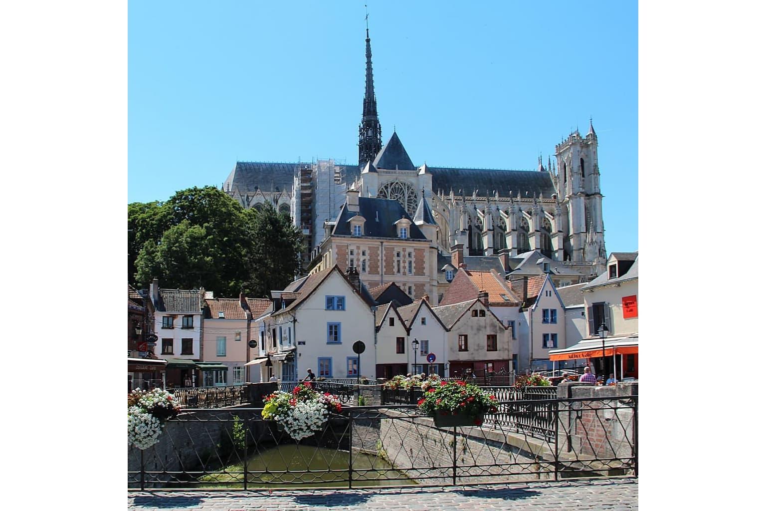 Rent flat amiens cathedral view